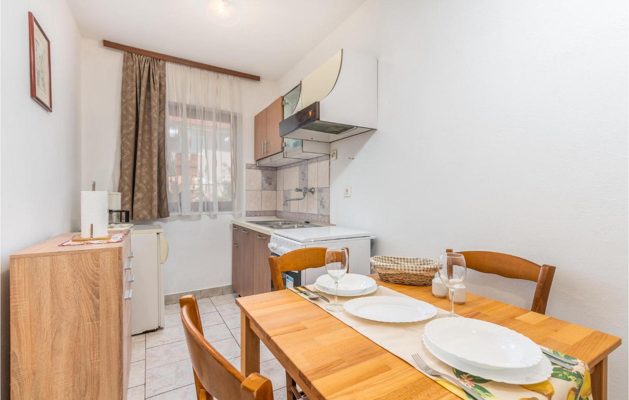 Gorgeous Apartment In Krk With Wifi Krk Town Exterior photo