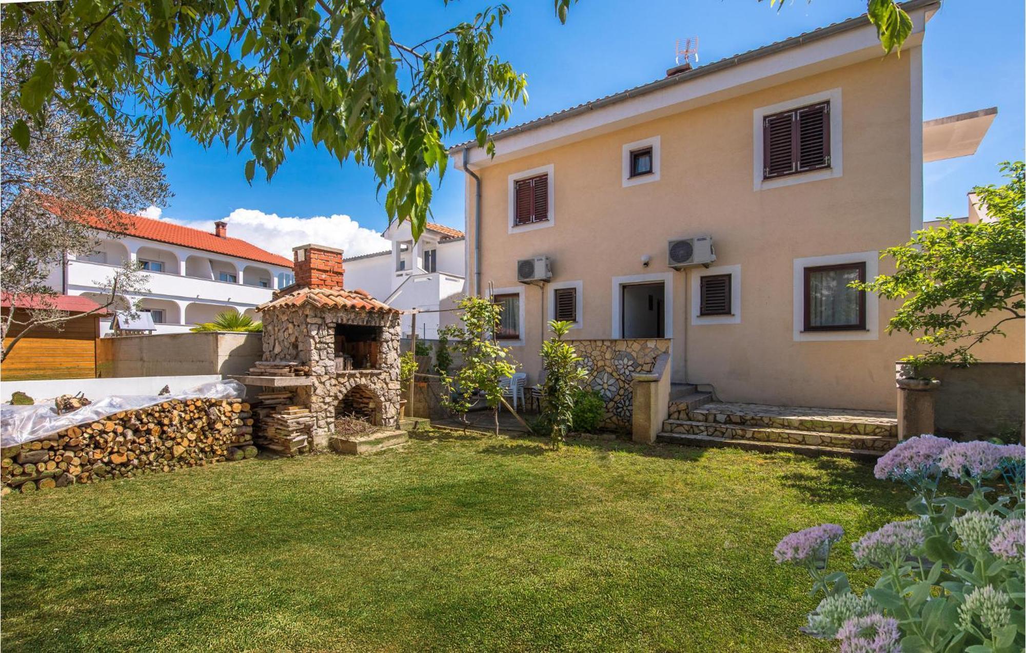 Gorgeous Apartment In Krk With Wifi Krk Town Exterior photo