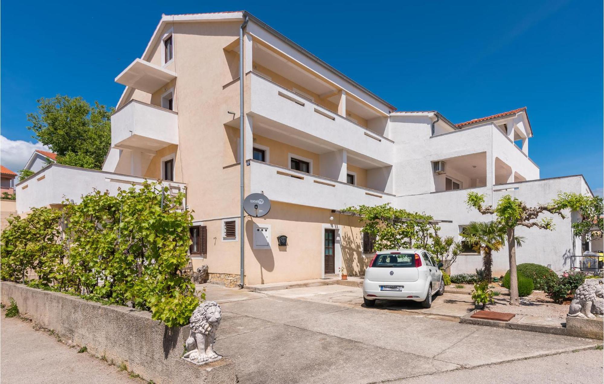 Gorgeous Apartment In Krk With Wifi Krk Town Exterior photo